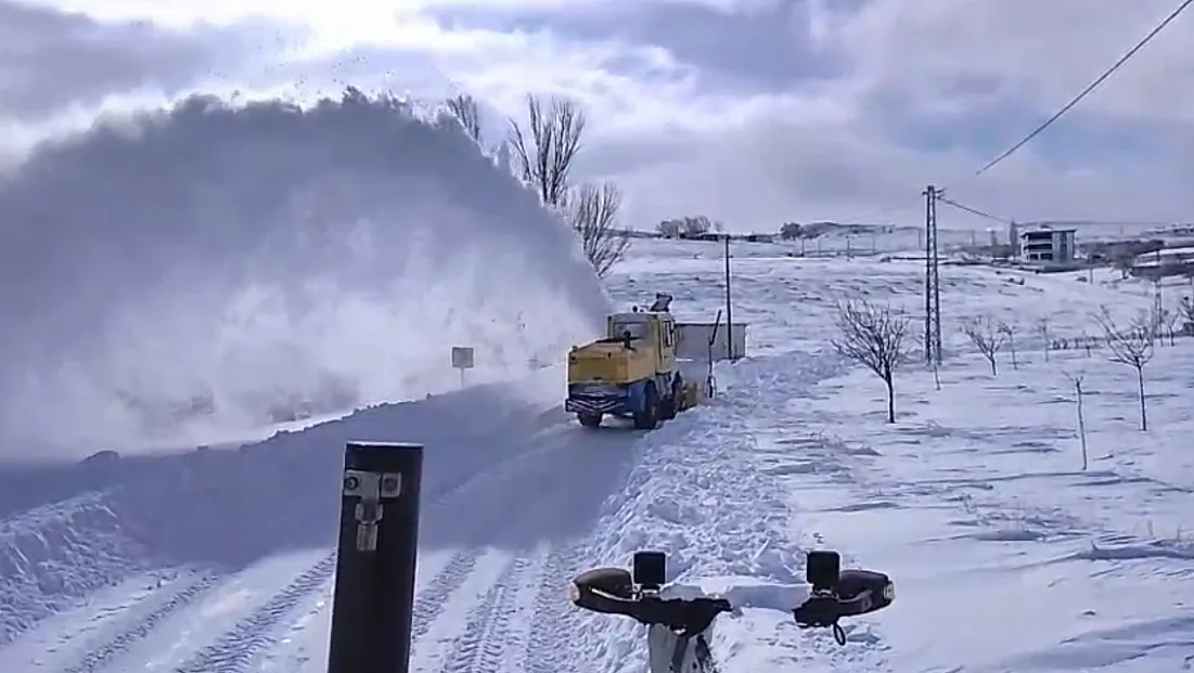66 Mahallede 1527 Kilometre Yolu Ulaşıma Açtı
