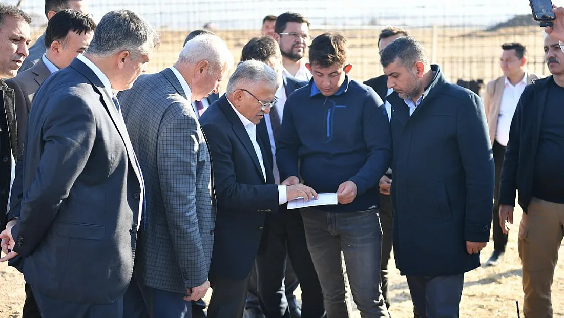 Başkan Büyükkılıç, Develi’nin Giriş Kapısı Olacak Yeni Terminal İnşaatını İnceledi