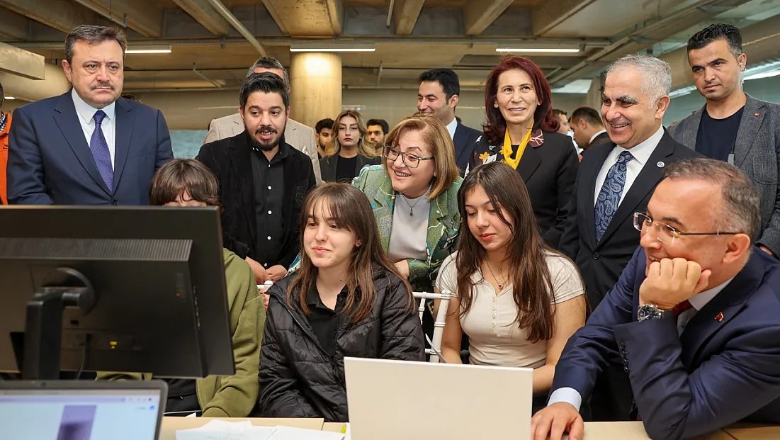 Gaziantep Büyükşehir, Yerel Yönetimlerde Yapay Zeka Çalıştayı Düzenledi