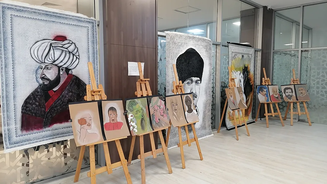 Halı Üzerine Yapılan Resimlerin Sergisi Açıldı.