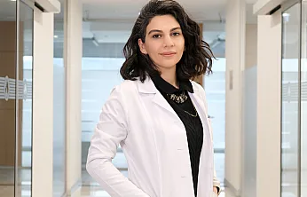 Diş etlerindeki yanma ve ağrı farklı sorunların habercisi olabilir!