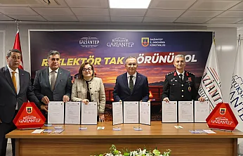 İş Birliğinde, Çiftçilere Reflektör Dağıtımı İçin Protokol İmza Töreni Düzenlendi