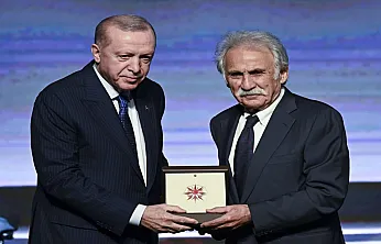 Prof. Dr. Fahri Işık'a Cumhurbaşkanlığı'ndan Büyük Ödül