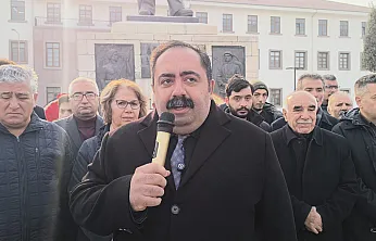 Yıldız, Büyük Lider İsmet İnönü'nün Önünde Saygıyla Eğiliyoruz