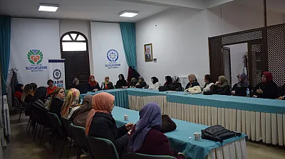 Geçmişten Günümüze Kadın Algısı Konferansı Gerçekleştirildi