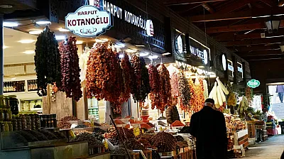 Yüz Yıllık Kapalı Çarşı'da Nostalji Rüzgârı