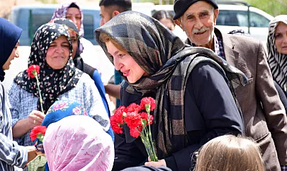 Milletvekili Ölmeztoprak Anne Ayakta Kalırsa Millet Sağlam Kalır