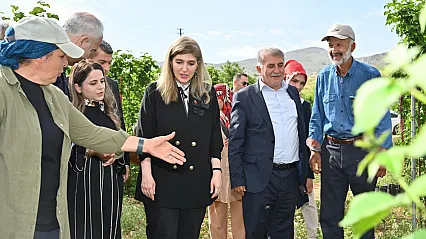 Doğanşehir'de Üreticilerle Bir Araya Gelen Ölmeztoprak'tan Destek Mesajı