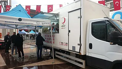 Türk Kızılay Sındırgı Depremi Sonrası Harekete Geçti