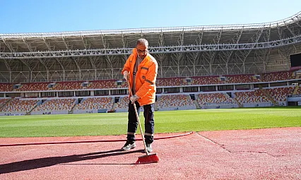 Battalgazi Belediyesi, Malatya Stadyumu'nu Yeniden Futbola Hazırlıyor