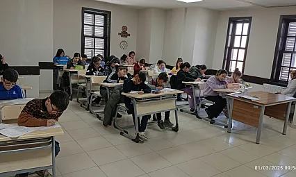 Deneme Sınavları ile Öğrencilere Başarıya Giden Yol Açılıyor