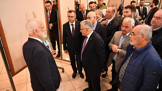 Başkan Büyükkılıç Devlet Adamı Ve Mütefekkir Aliya İzzetbegoviç'i Andı