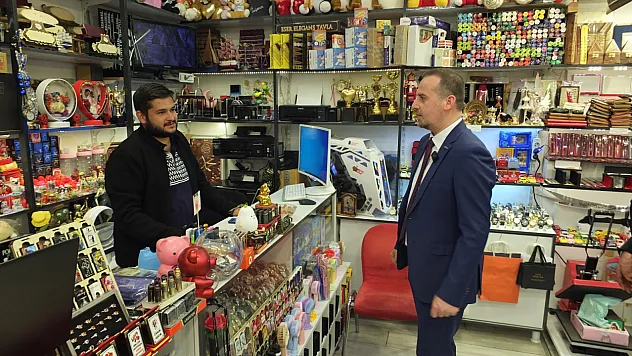 Başkan Karademir Esnaf Hayatta Kalma Mücadelesi Veriyor