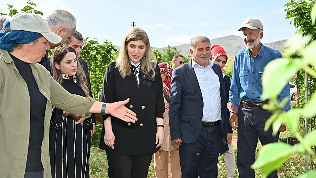 Doğanşehir'de Üreticilerle Bir Araya Gelen Ölmeztoprak'tan Destek Mesajı