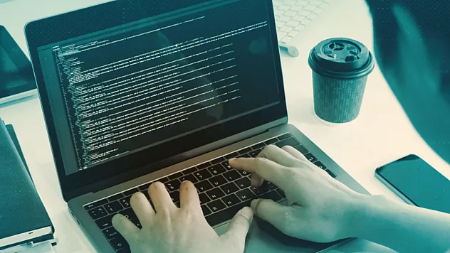 İşten Çıkarılmadınız, Dolandırıldınız!