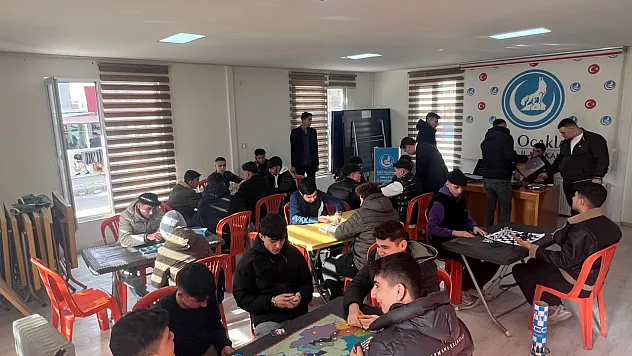 Malatya Ülkü Ocakları'ndan Tatilde Gençlere Zeka Desteği