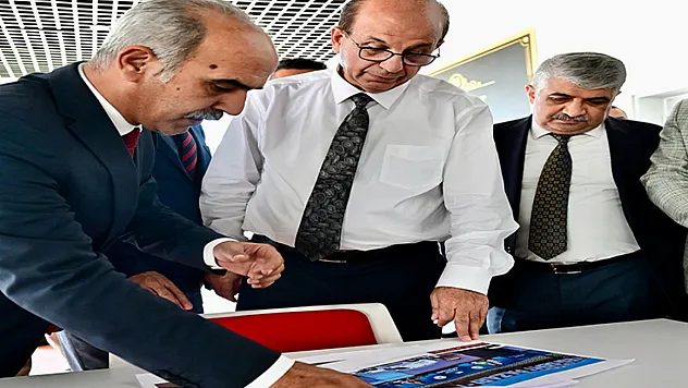 Pazar Yerinde Kitap Sessizliği Başkan Geçit'ten Sıra Dışı Kütüphane Projesi!