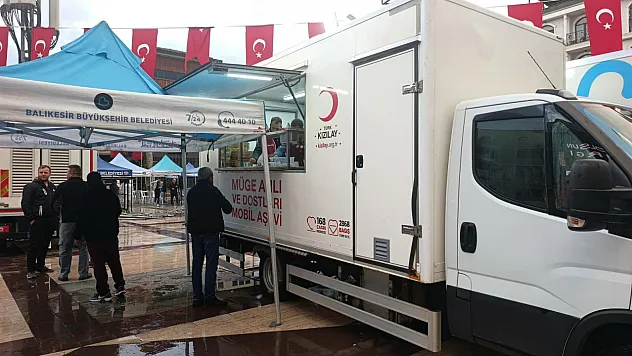 Türk Kızılay Sındırgı Depremi Sonrası Harekete Geçti