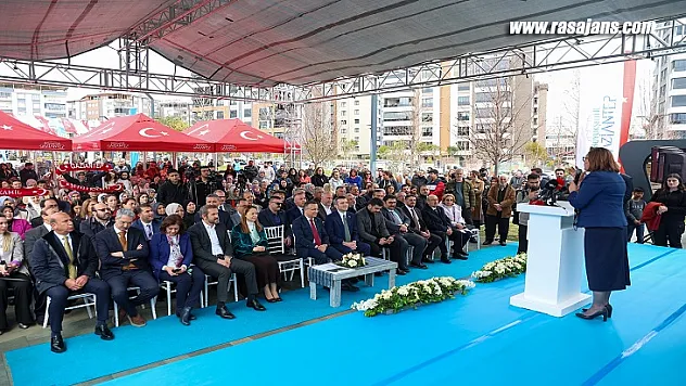 Türkiye Yüzyılı Cumhuriyet Parkı Ve Gaziantep Bebek Kütüphanesi Açıldı