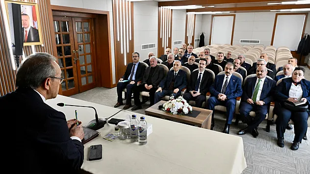 Vali Seddar Yavuz Esnaf Odaları İstişare Toplantısı'na Katıldı