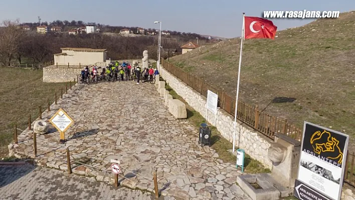 2. Kayısı Çiçeği Şenlikleri Sona Erdi