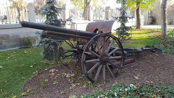 77 Yıllık Sahra Topu Müzede Yerini Aldı
