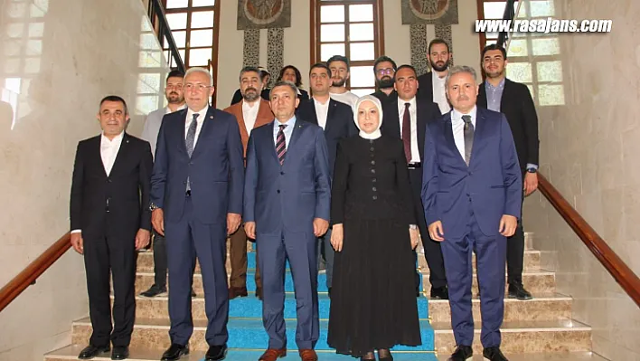 AK Parti heyetinden Malatya Valisine ziyaret
