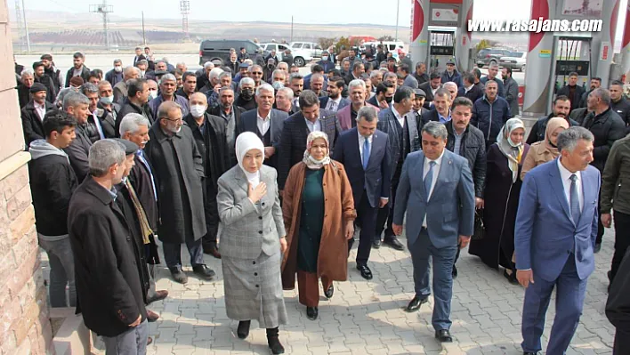 AK Parti Yazıhan'da İlçe Danışma Toplantısı Yaptı
