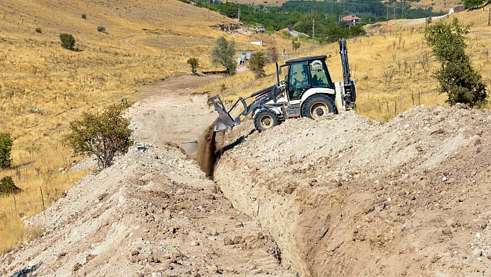 Akçadağ Dedeköy'e 3700 metre Altyapı