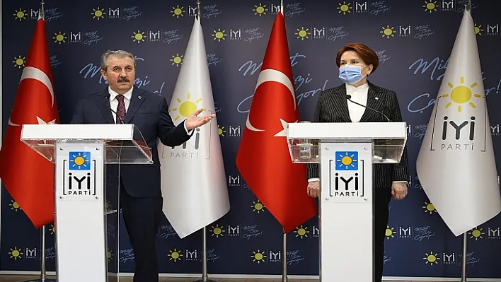 Akşener Ve Destici Türkiye'nin Meselelerini Görüştü