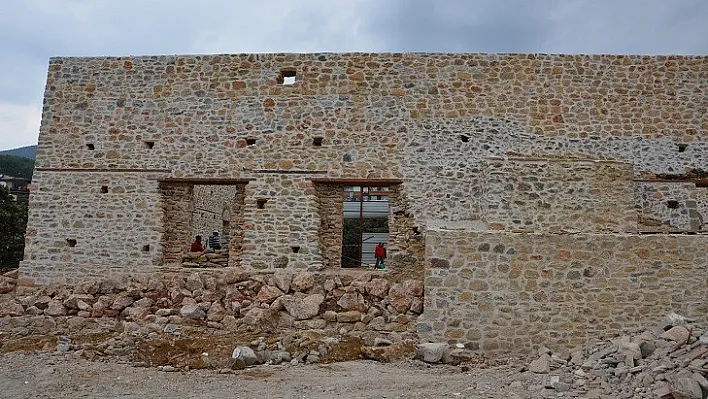 Alanya Gülevşen Camii'nin  ana duvarları tamamlandı