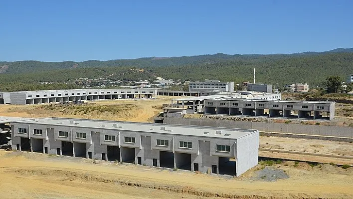 Alanya Toptancı Hali'nin  yüzde 75'i tamamlandı