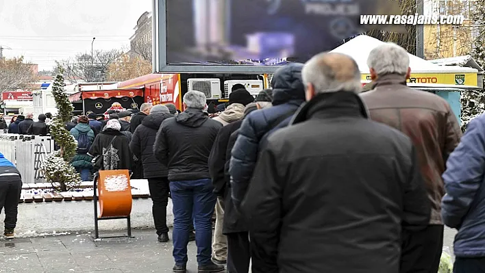 Ankara Büyükşehir Belediyesinin Uygun Fiyatlı Et Satışı Uygulamasına Yoğun İlgi