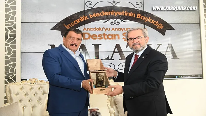 AÜ Rektörü Prof. Dr. Necdet Ünüvar'dan Başkan Gürkan'a Ziyaret
