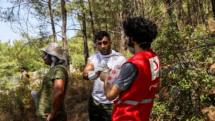 Azerbaycanlı Yangın Söndürme Ekibine Kızılay'dan Beslenme Desteği