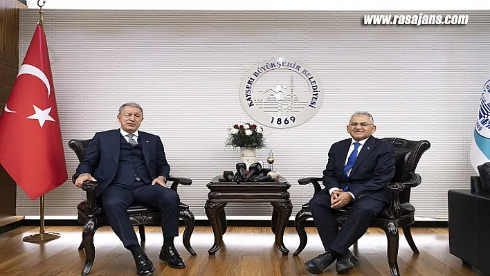 Bakan Akar  Büyükkılıç'ı Ziyaret Etti Kayseri  Memnuniyetini Dile Getirdi