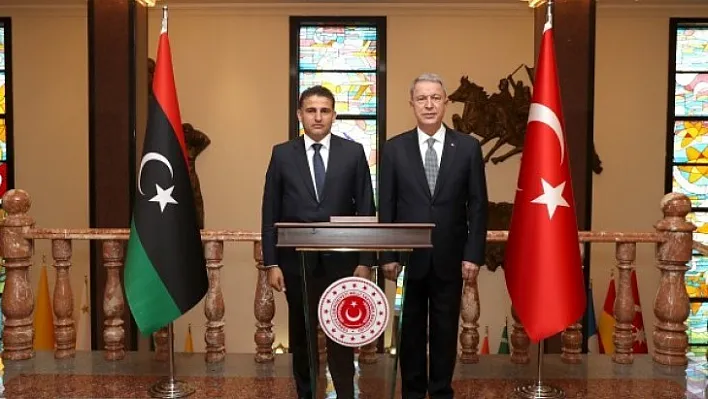 Bakan Akar, Libya Savunma Bakanı Namroush ile görüştü