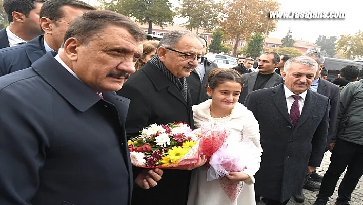 Bakan Mehmet Özhaseki'den Başkan Gürkan'a Ziyaret