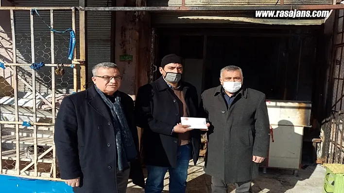Bakkal dükkanı yanan esnafa Oda'dan yardım