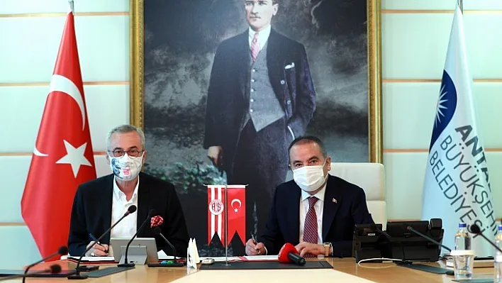 Başkan Böcek 'Herşey Antalyaspor'umuz için'