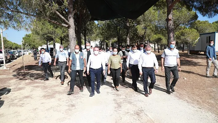 Başkan Böcek yangın bölgesinde