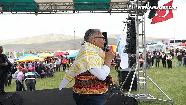 Başkan Büyükkılıç Akkışla'da Festival Ağası Seçildi