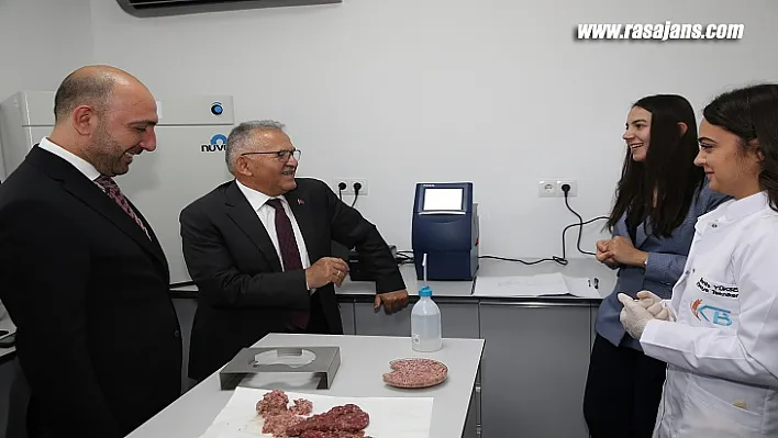 Başkan Büyükkılıç, Anadolu'da İlk Ve Tek Olan Ar-Ge Merkezi'nde İncelemelerde Bulundu