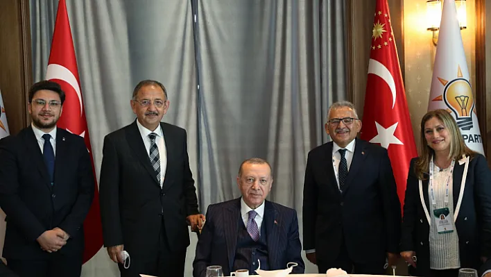 Başkan Büyükkılıç, Demokrasi Adası'nda Cumhurbaşkanı Erdoğan İle Görüştü