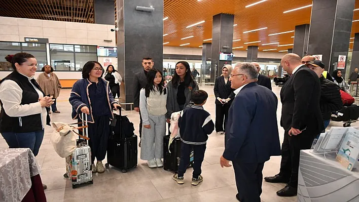 Başkan Büyükkılıç'tan Kayseri Havalimanı Yeni Terminal Binası'na Ziyaret