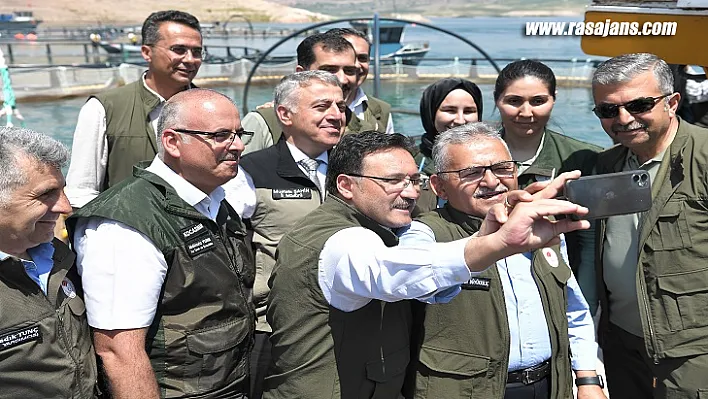 Başkan Büyükkılıç, Vali Çiçek İle Somon Balığı Hasadına Katıldı