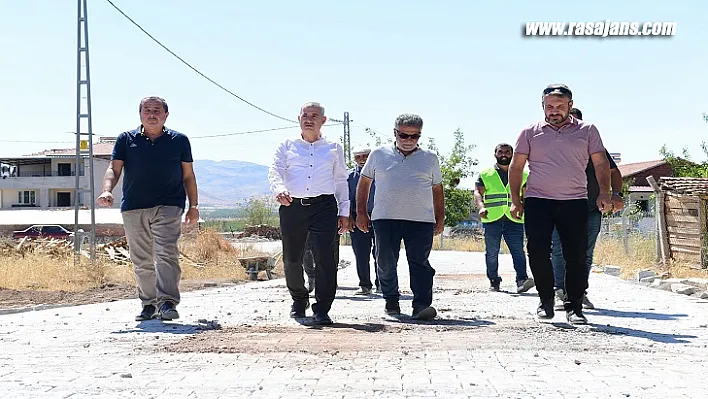 Başkan Çınar Fatih Mahallemizin Araç Ve Yaya Trafiğini Konforlu Hale Getiriyoruz