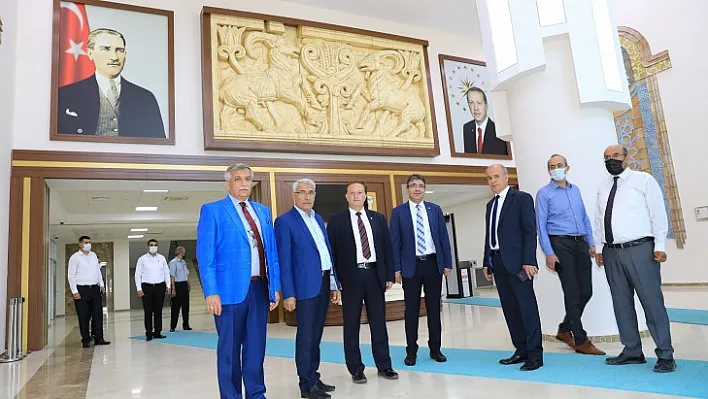 Başkan Güder, Balıkesir'den Gelen Misafirleri Tarihi Mekanlarda Ağırladı
