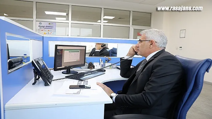 Başkan Güder Çağrı Merkezi'nde Telefonları Cevapladı