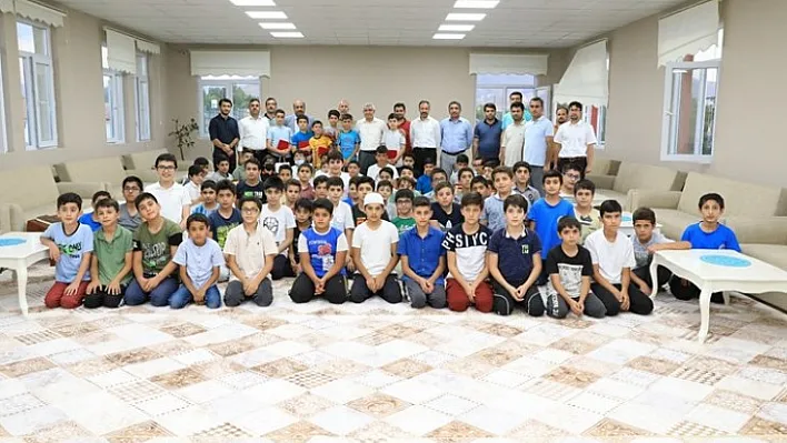 Başkan Güder, Hafızlık İcazet Merasimine Katıldı
